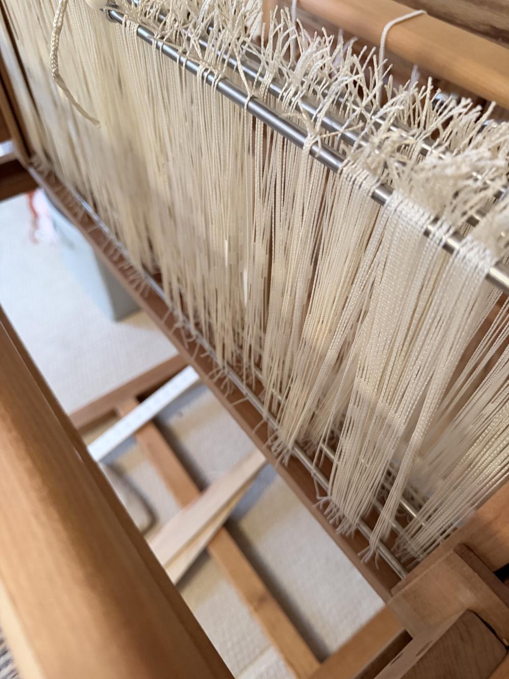 Texsolv heddles on loom shafts